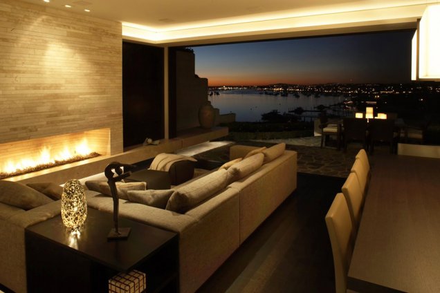 Луксозен апартамент в КАлифорния - панорамна гледка вечер