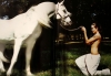 Голи снимки на Анджелина Джоли с кон