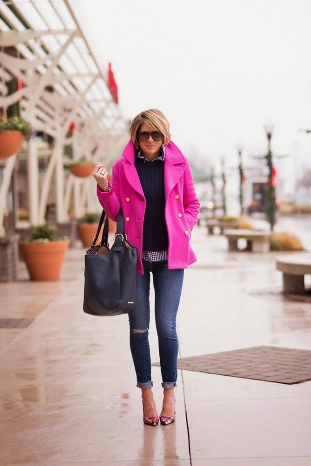 Розово късо палто