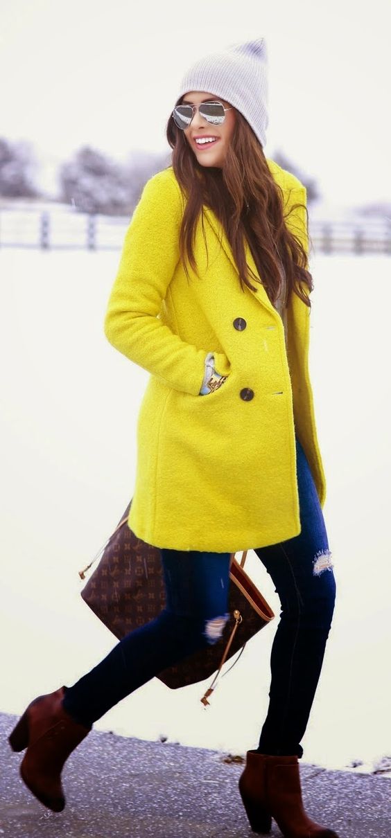 Сладка визия с палто цвят охра зима 2016
