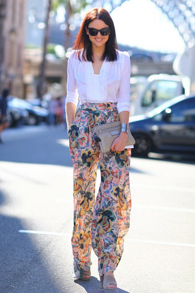Нежен цветен панталон комбиниран с риза пролет 2016